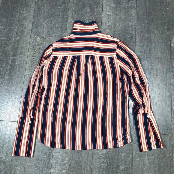 Frame Women’s Silk Shirt Button Down Fits like S/M (tags removed) - Picture 2 of 4